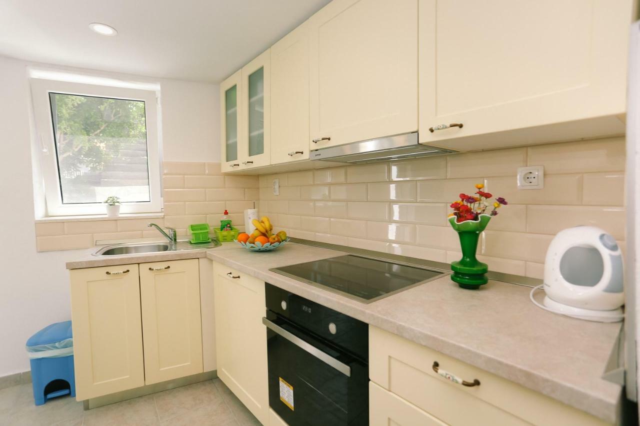 Apartment Sunce Каштела Екстер'єр фото