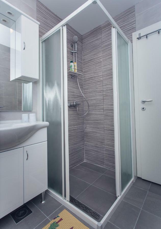 Apartment Sunce Каштела Екстер'єр фото