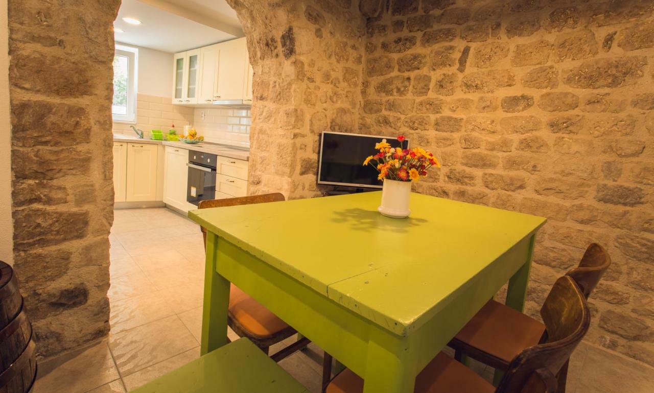 Apartment Sunce Каштела Екстер'єр фото