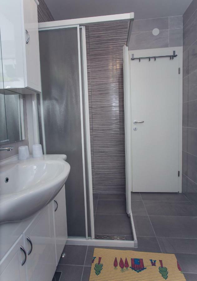 Apartment Sunce Каштела Екстер'єр фото